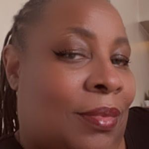 Meet your Posher, Devoraah